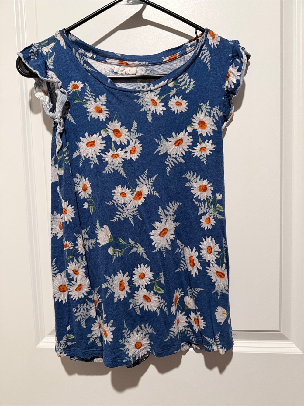 Maurices Navy Floral Daisy Ruffle Sleeve Tank